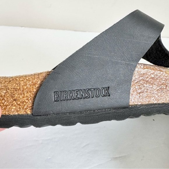 Birkenstock Gizeh Sandals Womens Size 41 Size 10-10.5 Black Birko-Flor T Strap - Picture 15 of 16